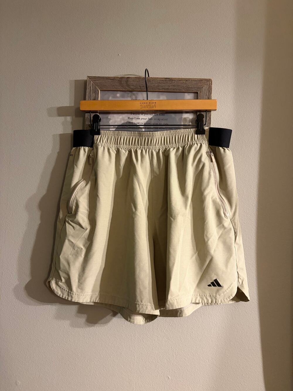 Adidas Men’s Med Axis shorts size XL